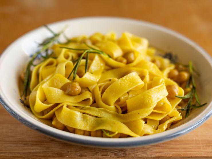 fettuccine con ceci 